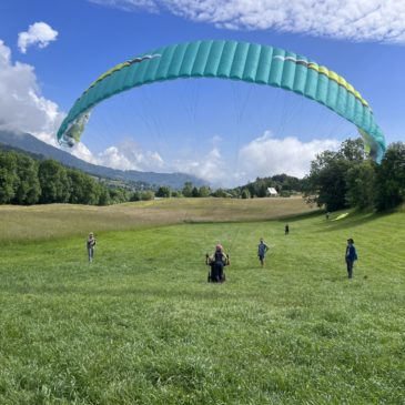 Parapente : le premier grand vol pour nos parasportifs franciliens sous les couleurs de l’inclusion